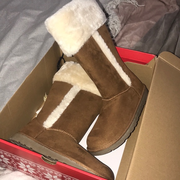 Boots - Picture 1 of 5